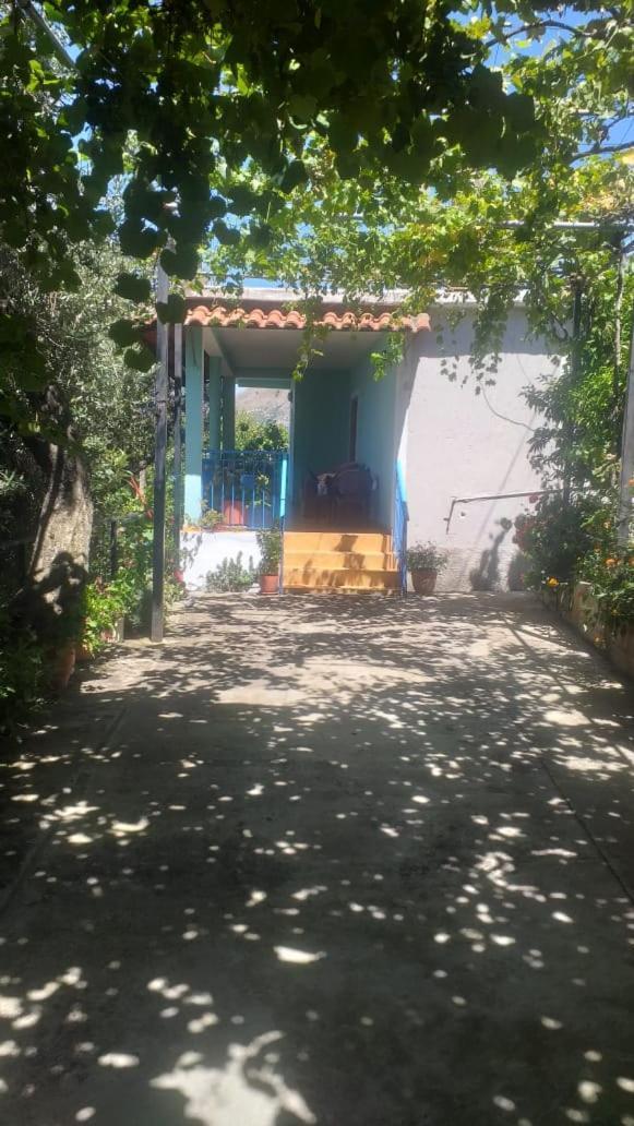 Вилла Eva'S House Лукове Экстерьер фото